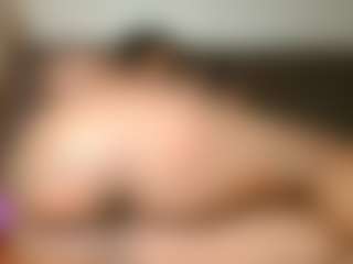 Yourthickgyal's Live Sex Cam Show