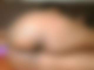 Yourthickgyal's Live Sex Cam Show