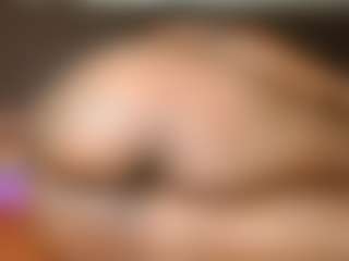 Yourthickgyal's Live Sex Cam Show