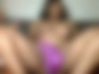 Yourthickgyal's Live Sex Cam Show