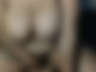 Yourthickgyal's Live Sex Cam Show