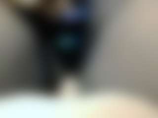 Yourthickgyal's Live Sex Cam Show
