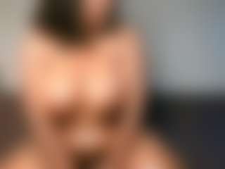 Yourthickgyal's Live Sex Cam Show