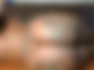 Yourthickgyal's Live Sex Cam Show