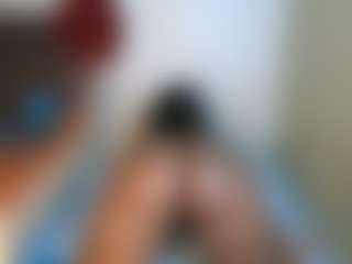 Yourthickgyal's Live Sex Cam Show