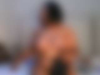 Yourthickgyal's Live Sex Cam Show