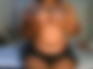 Yourthickgyal's Live Sex Cam Show