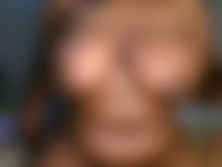 Yourthickgyal's Live Sex Cam Show