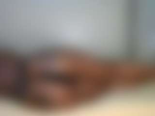Yourthickgyal's Live Sex Cam Show