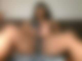 Yourthickgyal's Live Sex Cam Show