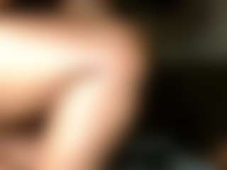Yourthickgyal's Live Sex Cam Show