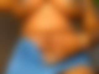 Yourthickgyal's Live Sex Cam Show