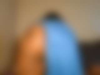 Yourthickgyal's Live Sex Cam Show