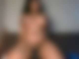 Yourthickgyal's Live Sex Cam Show