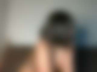 Yourthickgyal's Live Sex Cam Show