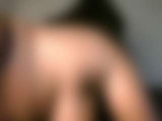 Yourthickgyal's Live Sex Cam Show