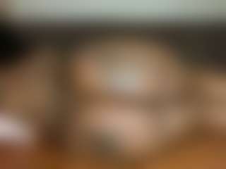 Live cam show with Yourthickgyal - Drinking on crypto-cams