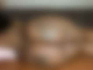 Yourthickgyal's Live Sex Cam Show