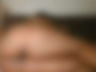 Yourthickgyal's Live Sex Cam Show