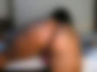 Yourthickgyal's Live Sex Cam Show