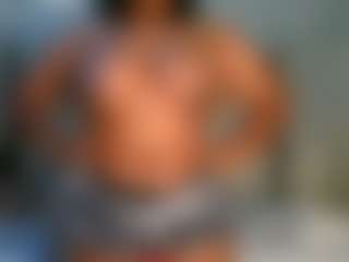 Yourthickgyal's Live Sex Cam Show