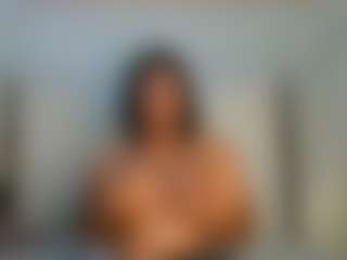 Yourthickgyal's Live Sex Cam Show