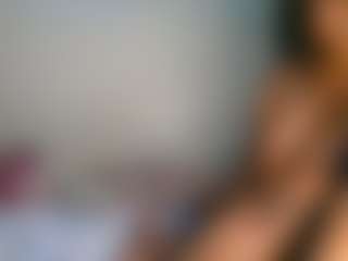 Yourthickgyal's Live Sex Cam Show