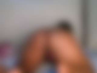 Yourthickgyal's Live Sex Cam Show