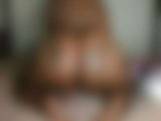Yourthickgyal's Live Sex Cam Show