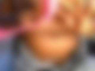 Yourthickgyal's Live Sex Cam Show