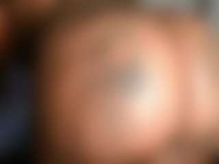 Yourthickgyal's Live Sex Cam Show