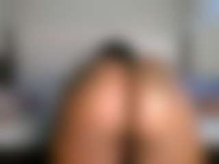 Yourthickgyal's Live Sex Cam Show