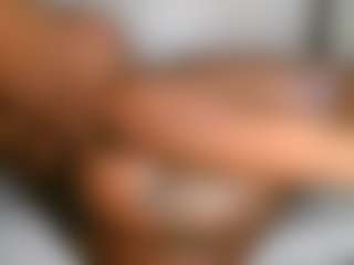 Yourthickgyal's Live Sex Cam Show