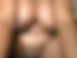 Yourthickgyal's Live Sex Cam Show