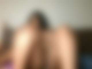 Yourthickgyal's Live Sex Cam Show