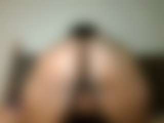 Yourthickgyal's Live Sex Cam Show