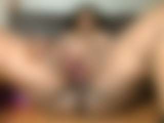 Yourthickgyal's Live Sex Cam Show