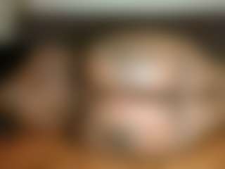 Yourthickgyal's Live Sex Cam Show
