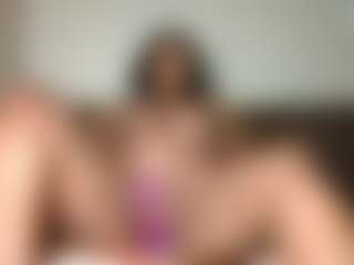 Yourthickgyal's Live Sex Cam Show
