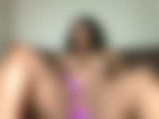 Live cam show with Yourthickgyal - Thick on Milfs Live