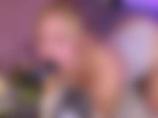 Live cam show with LUNAANGELL - Machine on chickslive.net