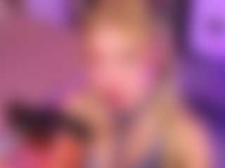 Live cam show with LUNAANGELL - Facial on Latina Girls