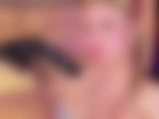 Live cam show with LUNAANGELL - Blue Eyes on xxxlivecams.org