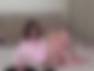 Yummybabes's Live Sex Cam Show