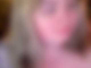 ZaraReign's Live Sex Cam Show