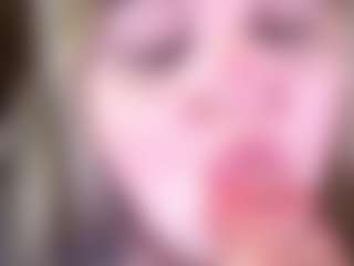 ZaraReign's Live Sex Cam Show