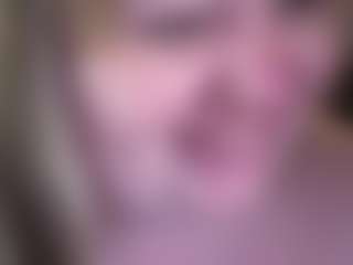 Live cam show with ZaraReign - Facial Piercings on Camming Site