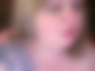 Live cam show with ZaraReign - Green Eyes on CSO-WL
