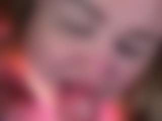 Live cam show with ZaraReign - Green Eyes on Uber Horny
