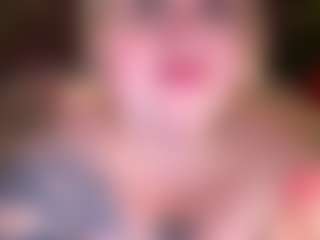 Live cam show with ZaraReign - Green Eyes on Uber Horny